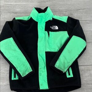 ✨Northface Jacket (no zip, button up)✨